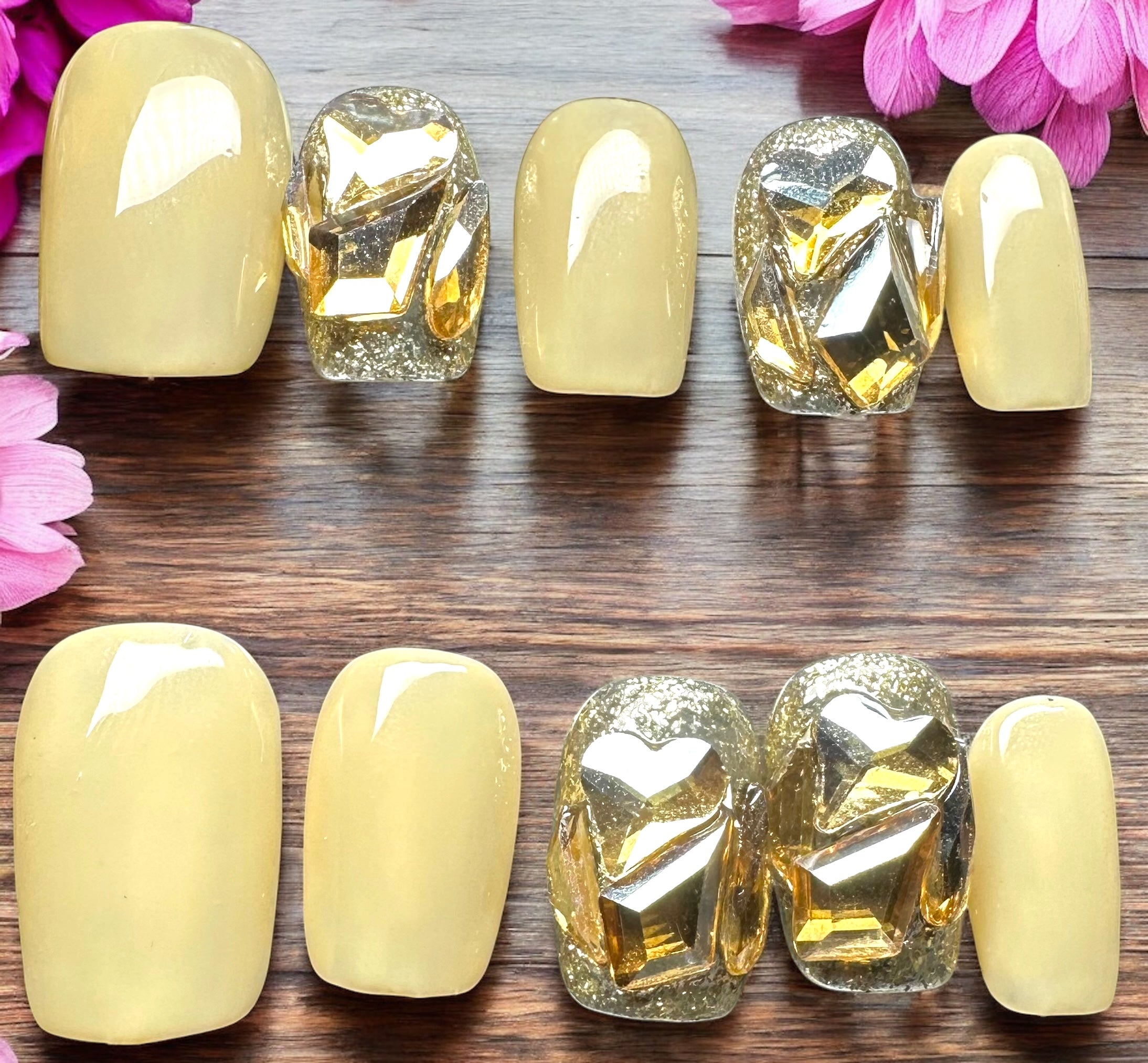 PRESS ON NAILS - TAILLE XS LOT 8