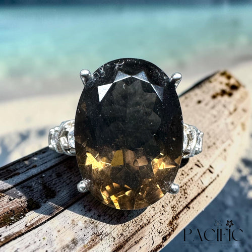Bague de luxe Pacific Purple Paradise avec une grande pierre précieuse ovale en Quartz fumé sur un anneau en métal argenté