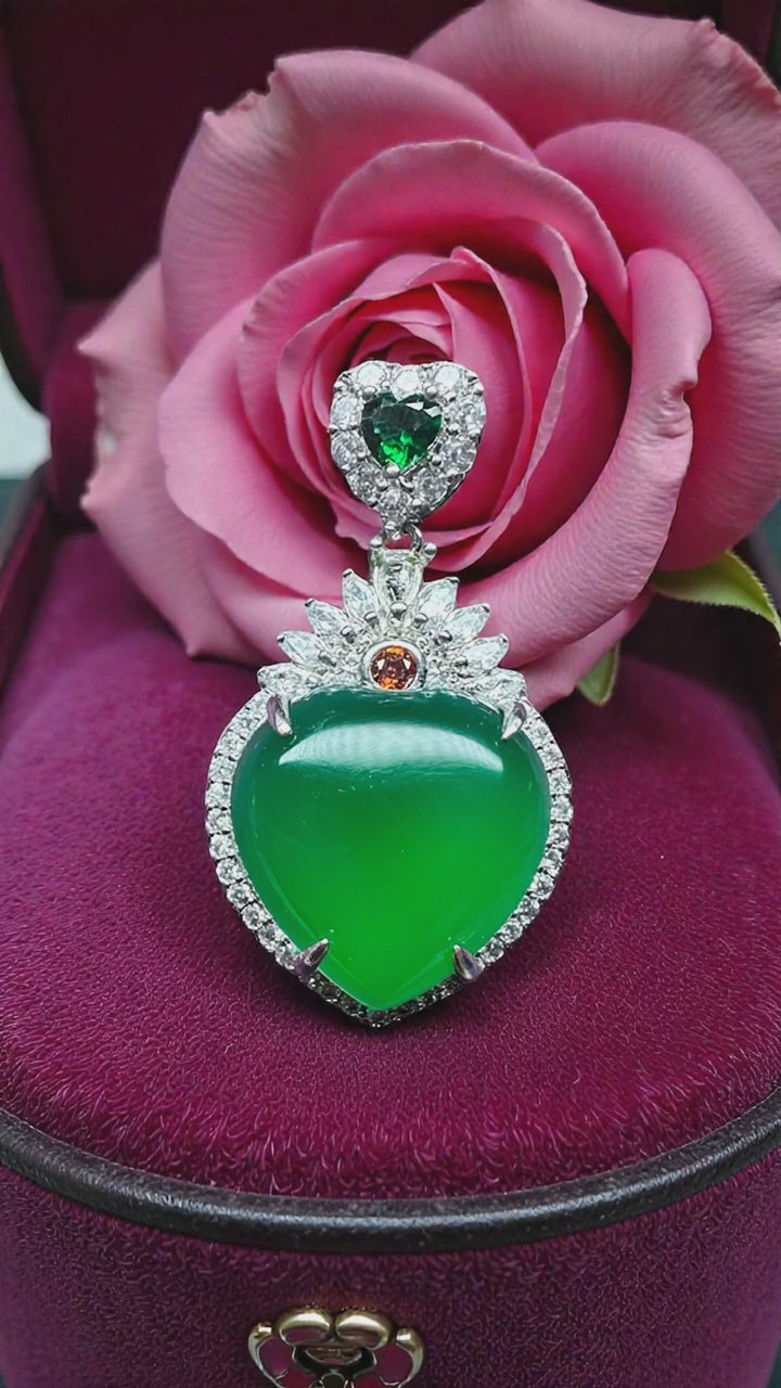 Cœur de Douceur en Calcédoine Verte — L’Énergie Qui Apaise et Réconforte